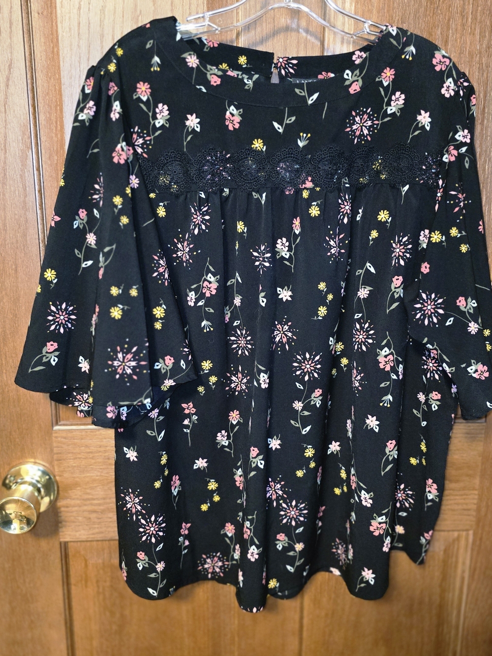 Lane Bryant Women's Black Floral Flutter Sleeve Blouse Size 18